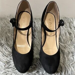 Unisa | Black Suade Classic Heel